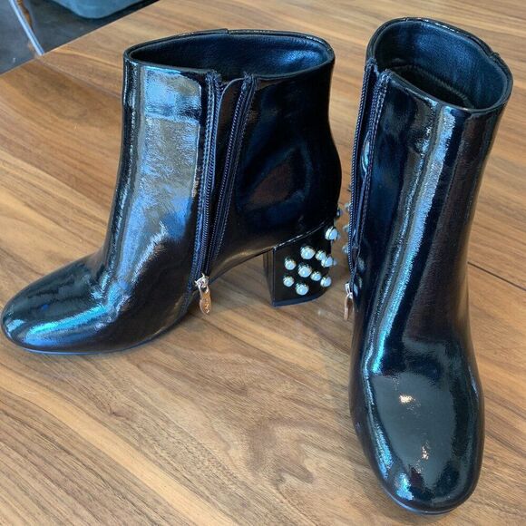 Aquadiva ankle boot, black, pearl studs, block heel, zipper entry, new, sz 9 - Picture 4 of 16